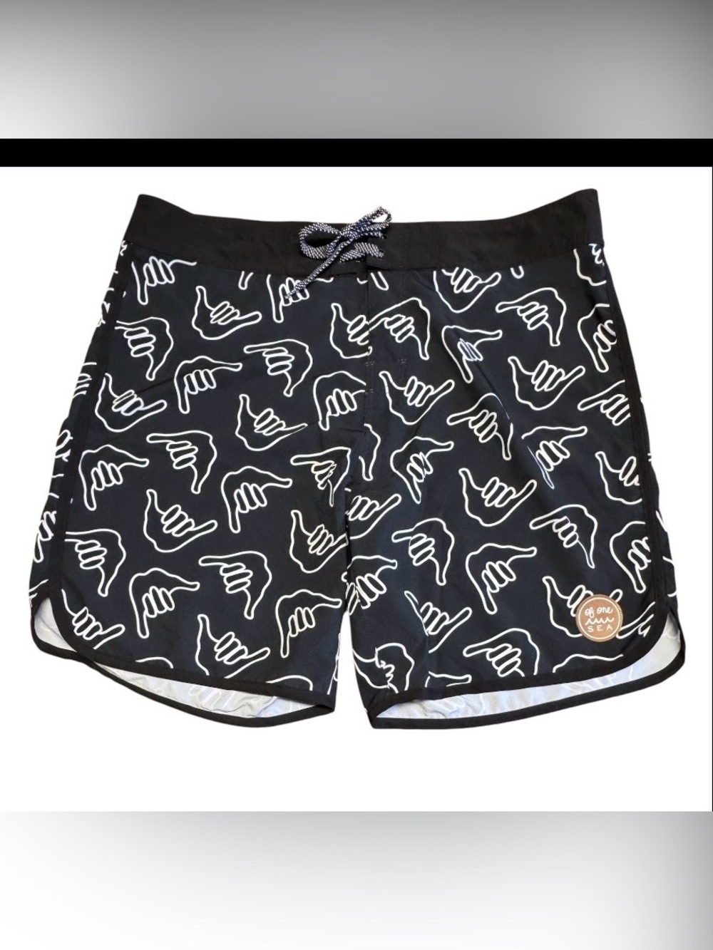 Like new! Of One Sea Men’s Retro Boardshorts in Black Shaka SZ 38